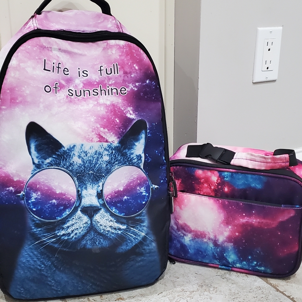 Backpack w/lunchbox
